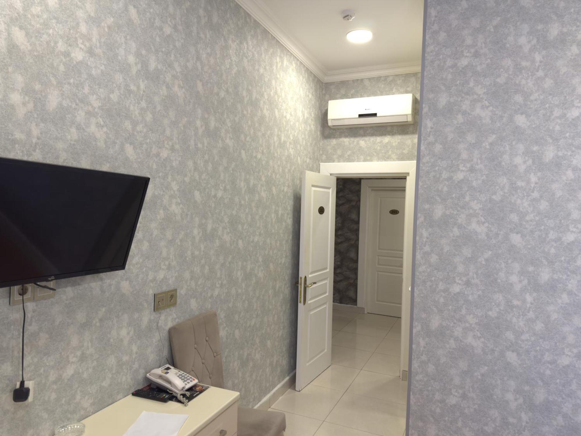 Eleon Hotel Baku Exterior photo